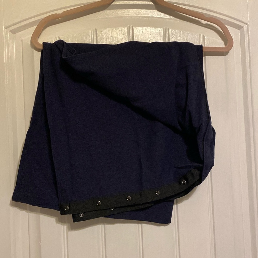 Lululemon customizable snap scarf - one size fits all